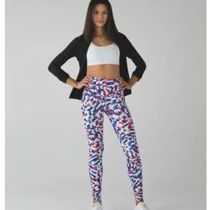 Lululemon Wunder Under Pant ( hi- rise ) Capoeira‎ Multi Women's Size 6